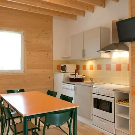 Campsite Spacieux Avec Terrasse Pour 8 Personnes - Api-1-52-1342