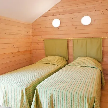 Spacieux Avec Terrasse Pour 8 Personnes - Api-1-52-1342 *